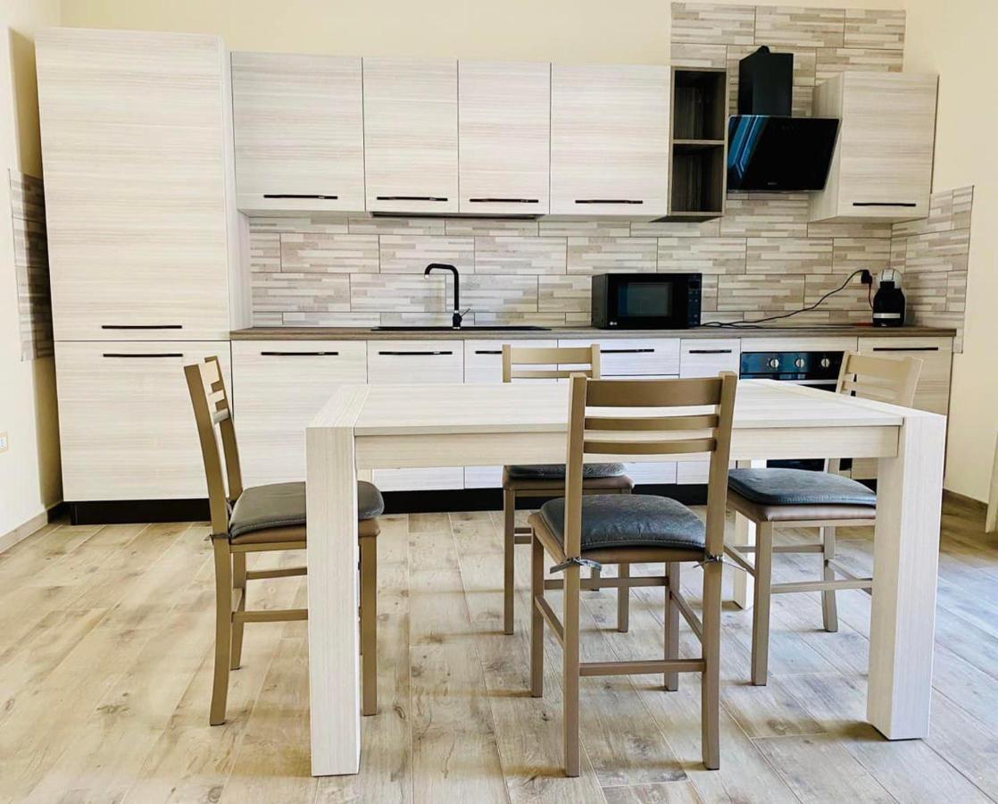 Ferienwohnung Nuova Residenza Dei 7 Pini A Pochi Passi Dal Mare Porto Pino Exterior foto