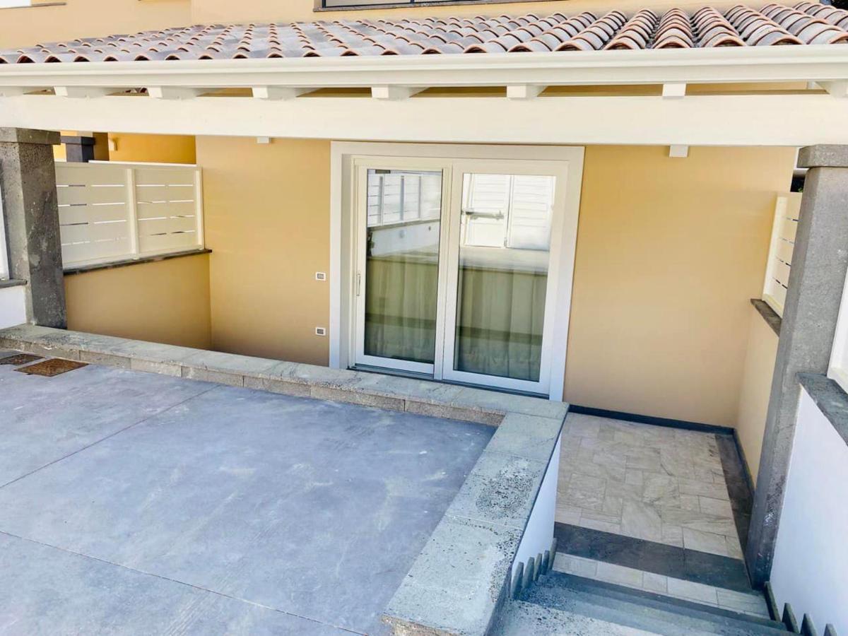 Ferienwohnung Nuova Residenza Dei 7 Pini A Pochi Passi Dal Mare Porto Pino Exterior foto