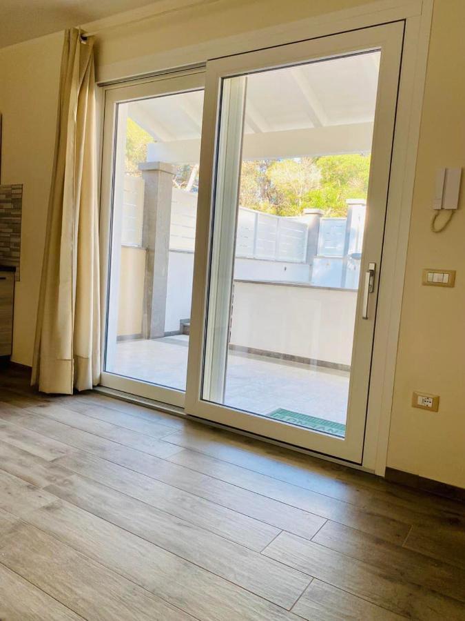 Ferienwohnung Nuova Residenza Dei 7 Pini A Pochi Passi Dal Mare Porto Pino Exterior foto