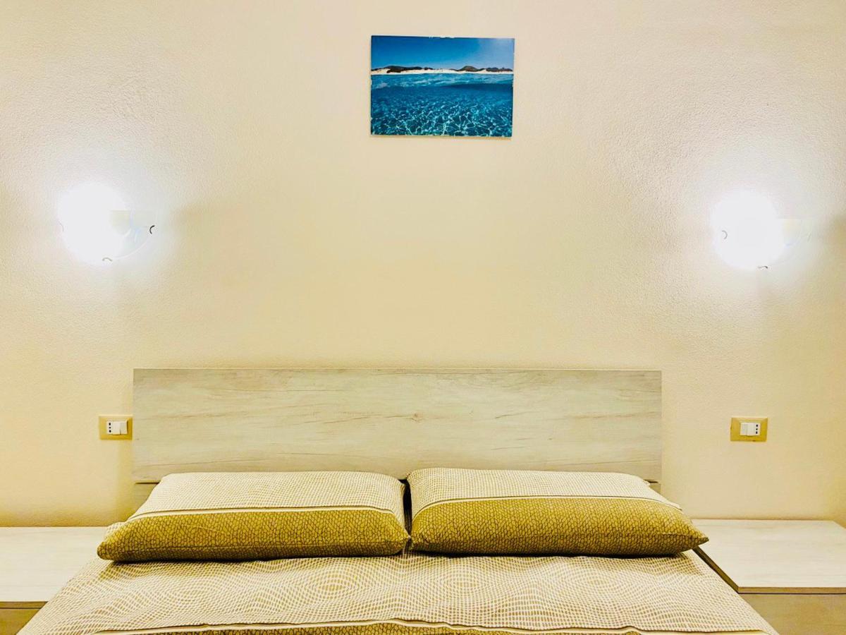 Ferienwohnung Nuova Residenza Dei 7 Pini A Pochi Passi Dal Mare Porto Pino Exterior foto
