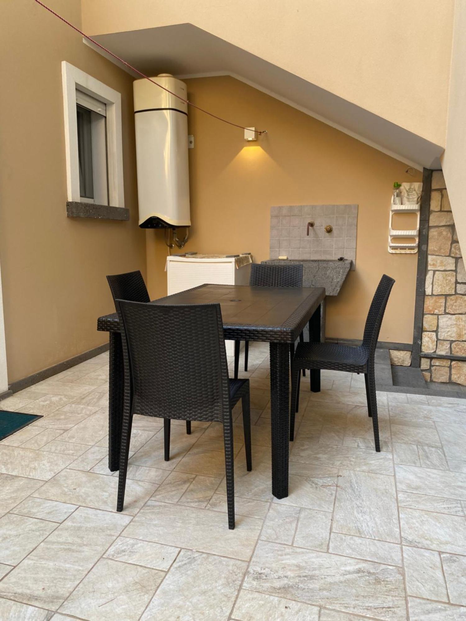 Ferienwohnung Nuova Residenza Dei 7 Pini A Pochi Passi Dal Mare Porto Pino Exterior foto